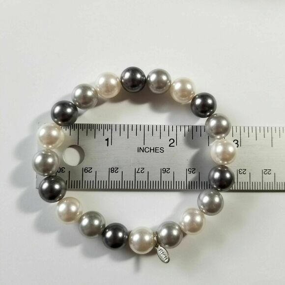 Signed Roman Faux Pearl Necklace and 3 Bracelets Set White Silver Gray Lot RMN - Picture 8 of 8